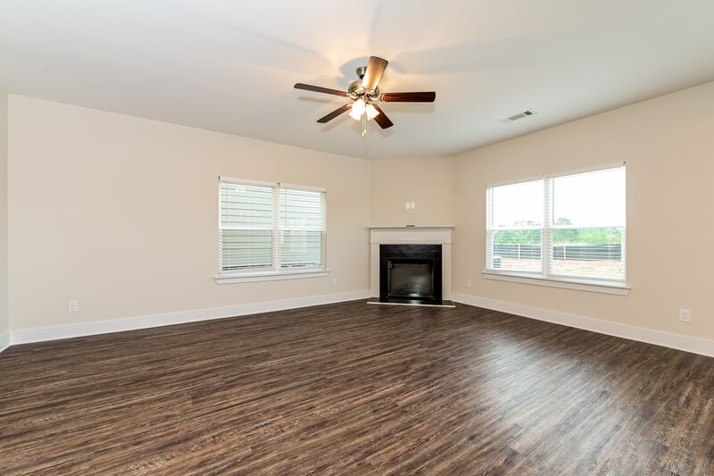 2,290/Mo, 2521 Cornerstone Blvd Hampton, GA 30228 Living Room View