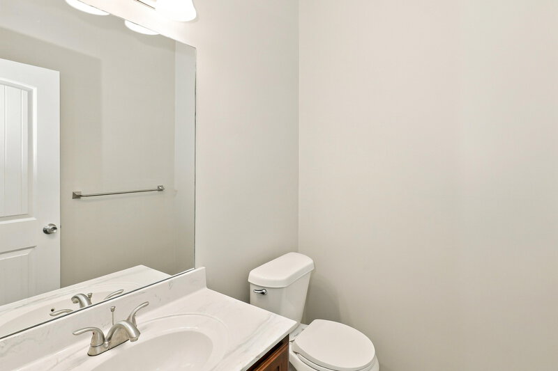 2,200/Mo, 920 Piedmont Dr Locust Grove, GA 30248 Bathroom View
