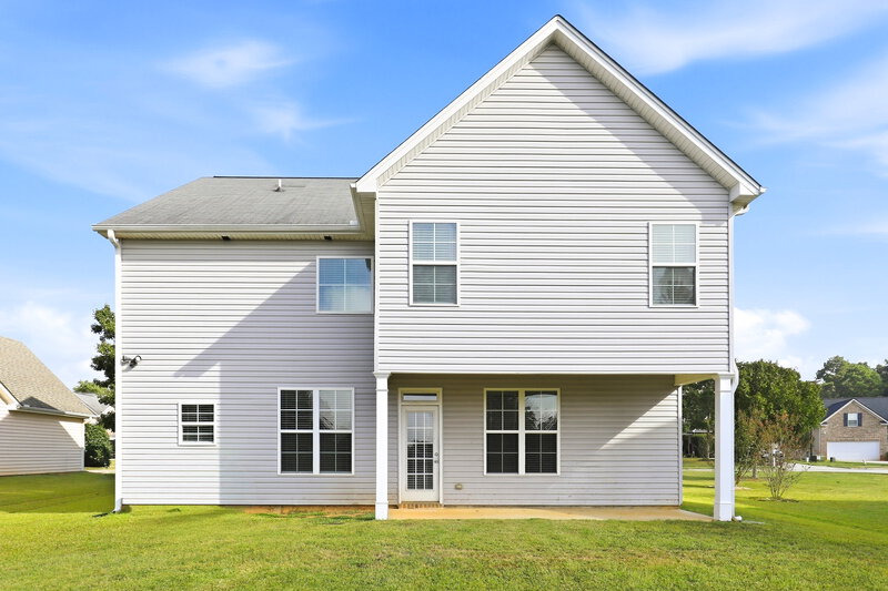 2,200/Mo, 920 Piedmont Dr Locust Grove, GA 30248 Rear View