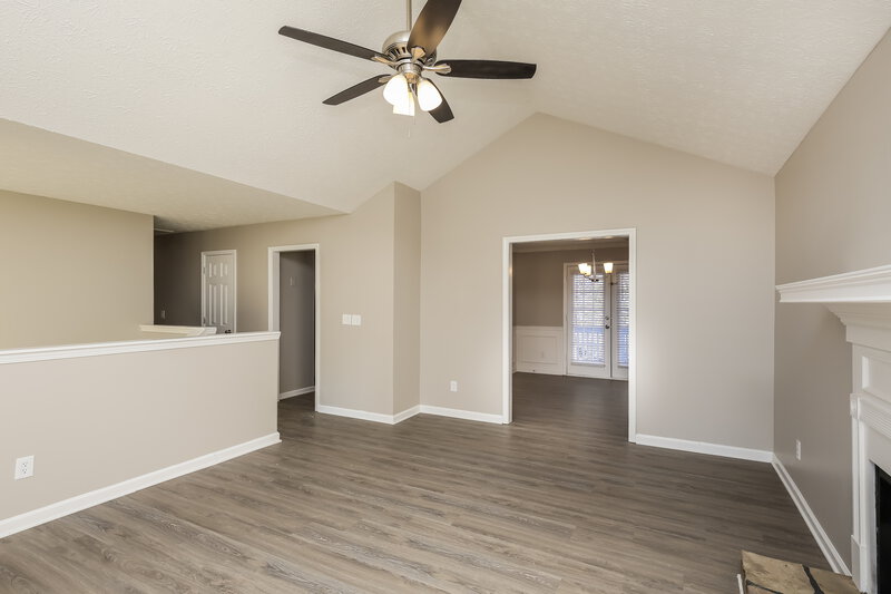 2,270/Mo, 217 Legacy Dr Hoschton, GA 30548 Living Room View 2