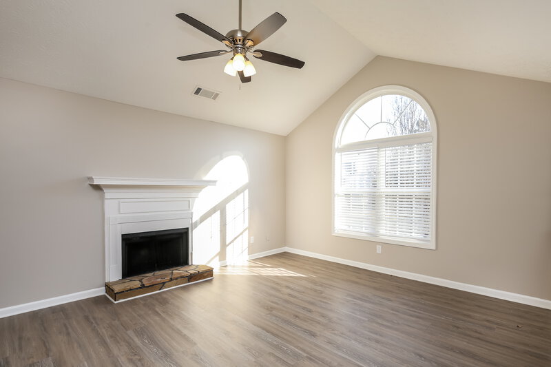 2,270/Mo, 217 Legacy Dr Hoschton, GA 30548 Living Room View 4