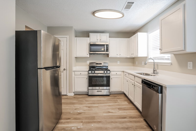 1,960/Mo, 3701 Tackett Rd Douglasville, GA 30135 Kitchen View 2