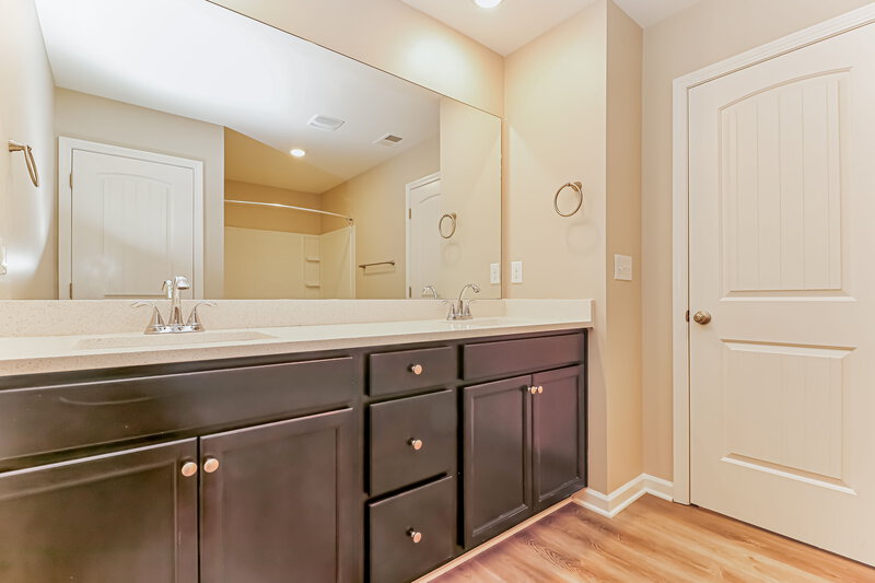 2,365/Mo, 11994 Guelph Cir Hampton, GA 30228 Main Bathroom View