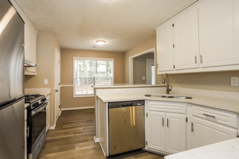 3,230/Mo, 2374 Alden Woods Jonesboro, GA 30236 Kitchen View 3