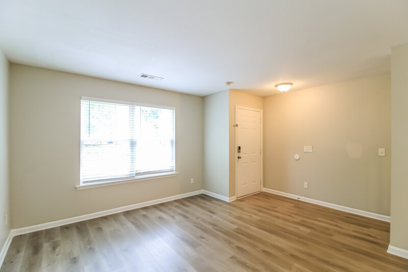 2,060/Mo, 3022 Sable Run Rd Atlanta, GA 30349 Living Room View