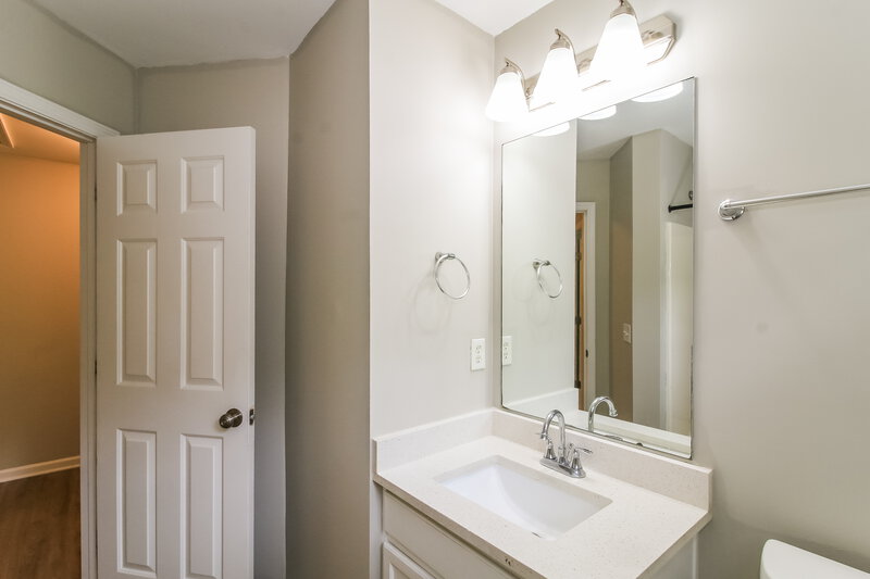 2,060/Mo, 3022 Sable Run Rd Atlanta, GA 30349 Bathroom View