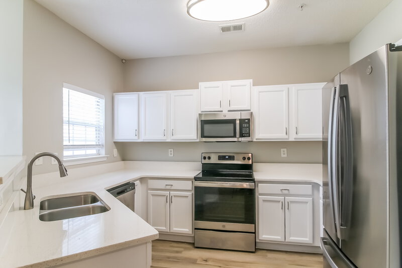 1,820/Mo, 206 Odyssey Turn Conyers, GA 30012 Kitchen View