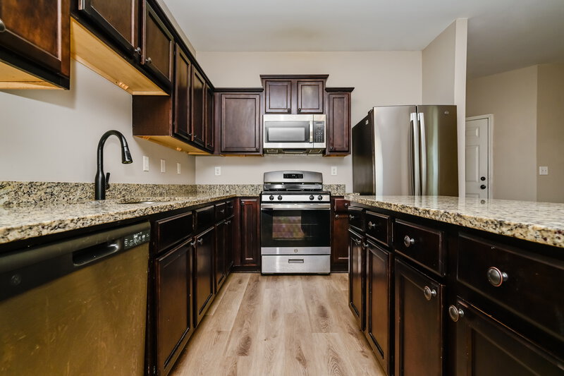 2,630/Mo, 4047 Clay Ct SE Conyers, GA 30013 Kitchen View