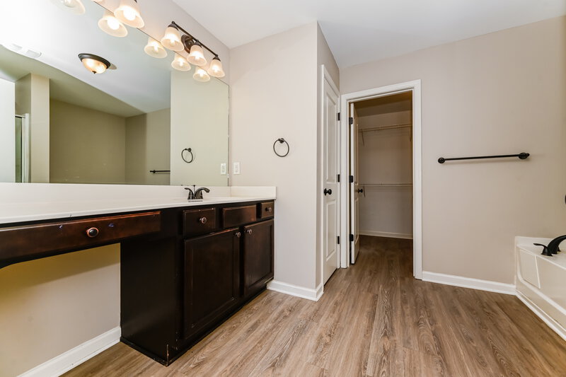 2,630/Mo, 4047 Clay Ct SE Conyers, GA 30013 Main Bathroom View