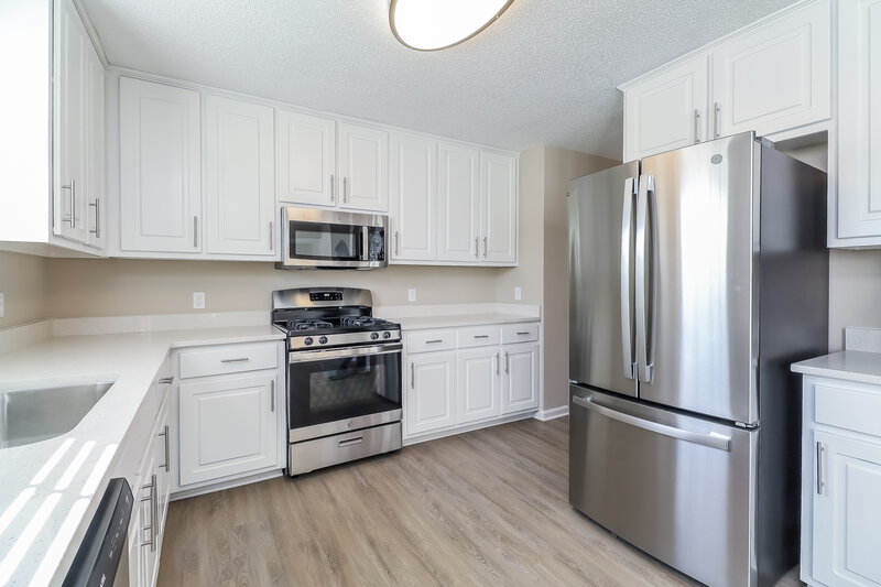 2,310/Mo, 195 Ridge Pointe Dr Covington, GA 30016 Kitchen View
