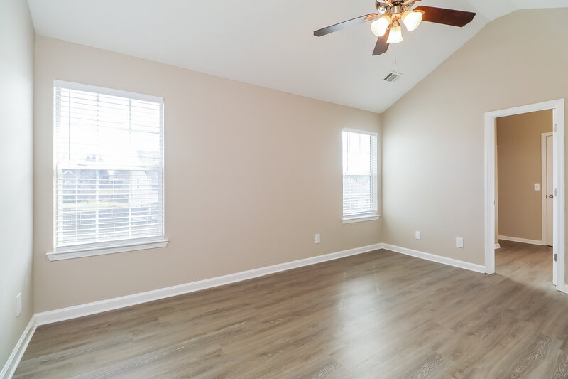 2,310/Mo, 195 Ridge Pointe Dr Covington, GA 30016 Main Bedroom View 2