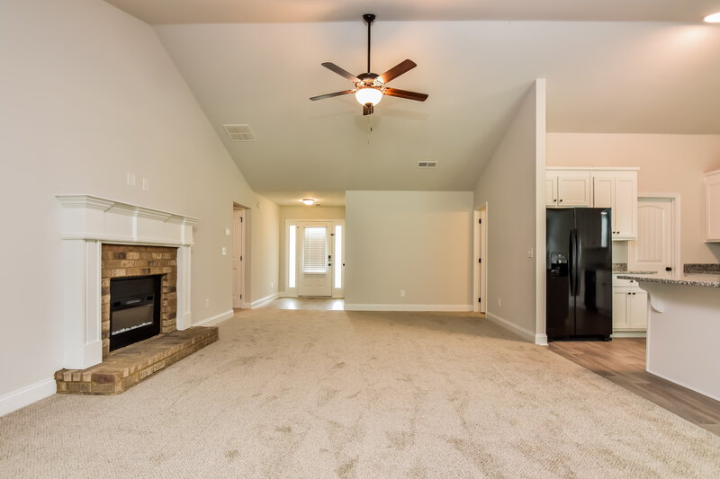 3,290/Mo, 28 Heartland Cir Winder, GA 30680 Living Room View 2