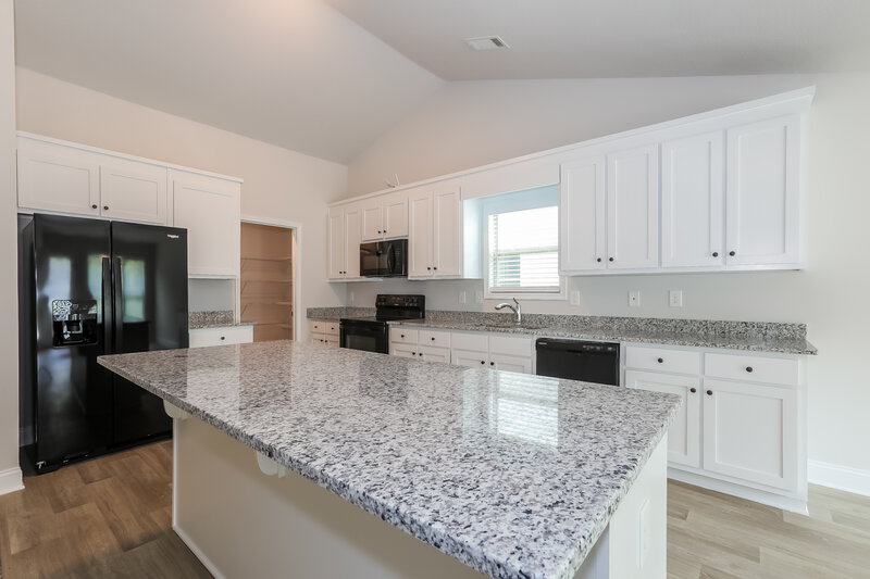 2,140/Mo, 40 Heartland Cir Winder, GA 30680 Kitchen View