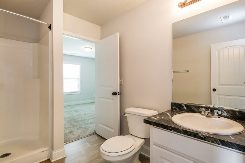 2,025/Mo, 74 Heartland Cir Winder, GA 30680 Bathroom View
