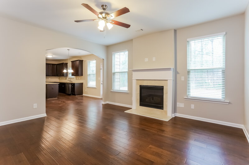 2,450/Mo, 677 Rockingham Dr Lithia Springs, GA 30122 Living Room View 2