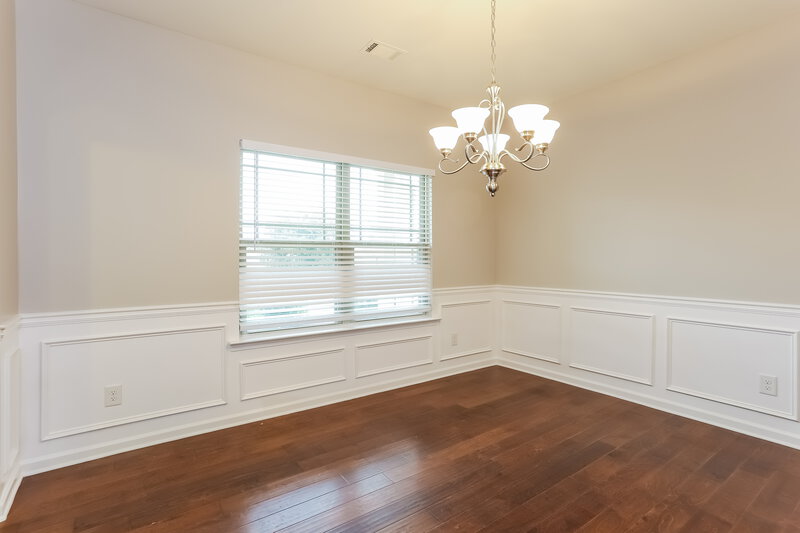 2,450/Mo, 677 Rockingham Dr Lithia Springs, GA 30122 Dining Room View 2
