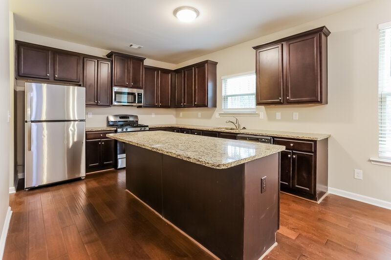 2,450/Mo, 677 Rockingham Dr Lithia Springs, GA 30122 Kitchen View