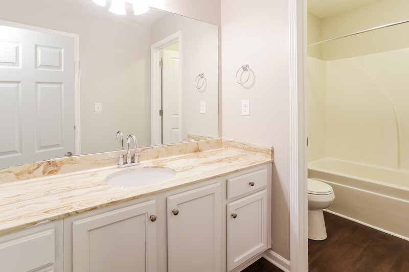 2,450/Mo, 677 Rockingham Dr Lithia Springs, GA 30122 Bathroom View