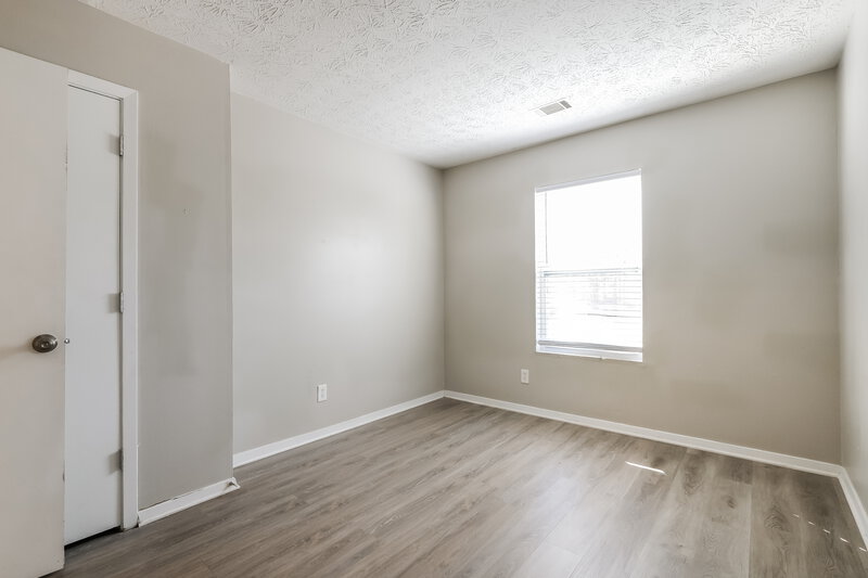 1,950/Mo, 6375 E Windsor Ln Norcross, GA 30093 Bedroom View 2