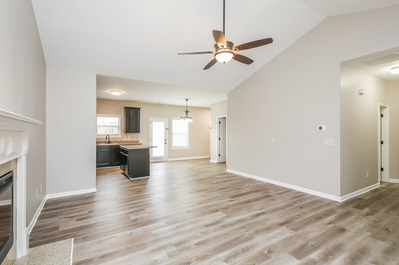 2,100/Mo, 2035 Summerglen Trl Braselton, GA 30517 Living Room View 3