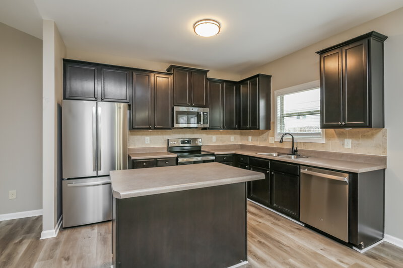 2,100/Mo, 2035 Summerglen Trl Braselton, GA 30517 Kitchen View