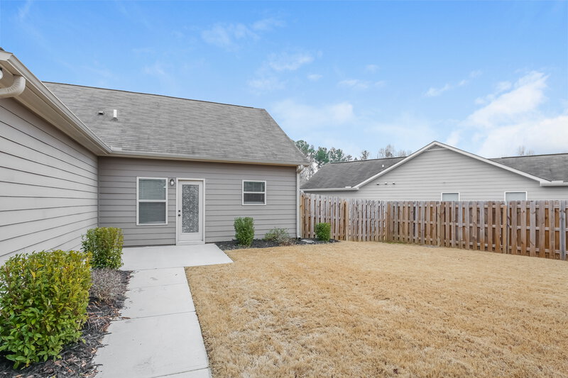 2,100/Mo, 2035 Summerglen Trl Braselton, GA 30517 Rear View