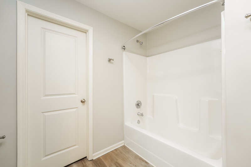 2,080/Mo, 828 Castilla Way Winder, GA 30680 Main Bathroom View 2