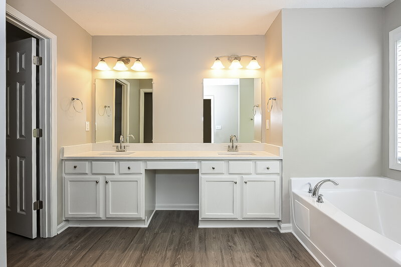 3,240/Mo, 445 Heathcliff Ct McDonough, GA 30253 Main Bathroom View 2