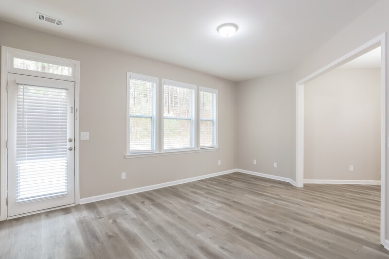 2,290/Mo, 2804 Summit Pkwy SW Atlanta, GA 30331 Sitting Room View