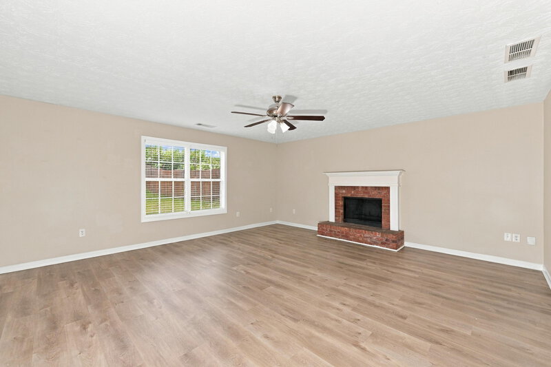 2,280/Mo, 3217 Watson Meadow Ln Loganville, GA 30052 Family Room View