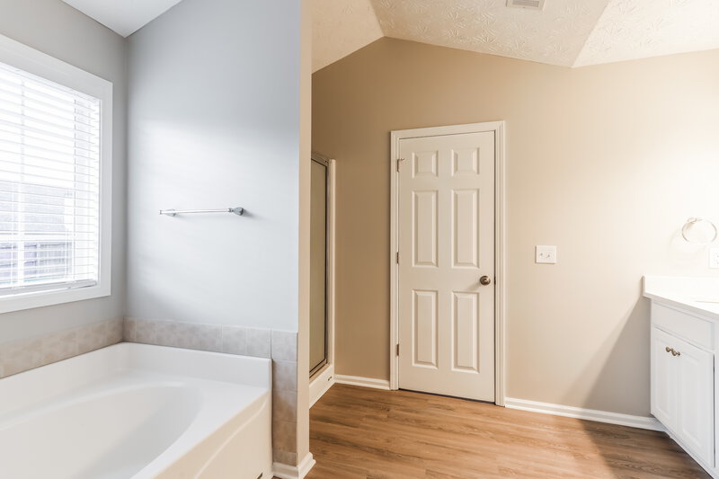 3,360/Mo, 3217 Watson Meadow Ln Loganville, GA 30052 Main Bathroom View