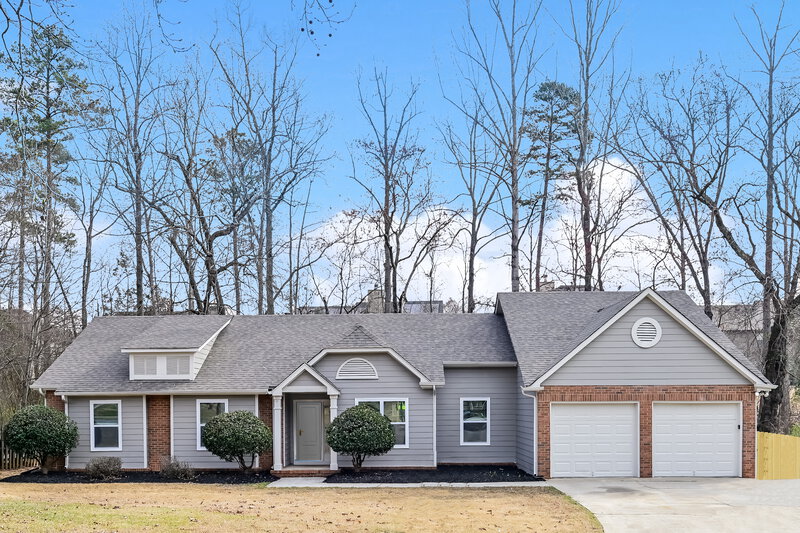 2,760/Mo, 10024 Point View Dr Jonesboro, GA 30238 External View