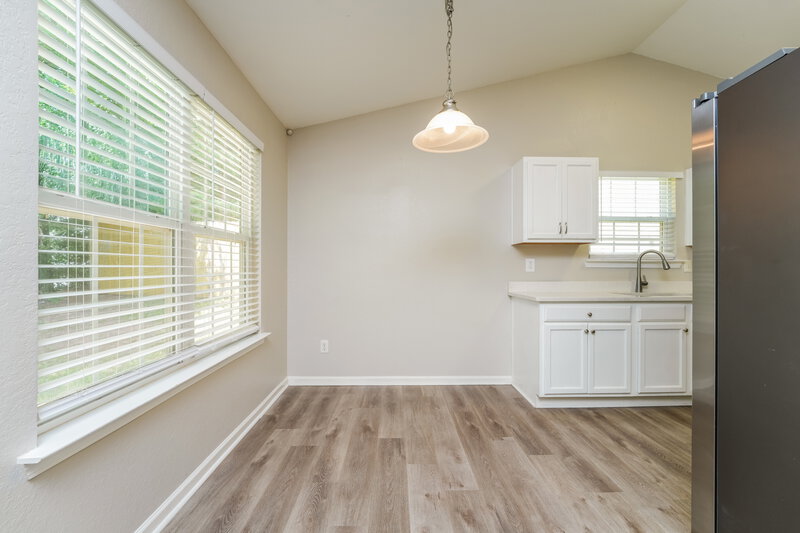 1,750/Mo, 310 Lakeside Pt Covington, GA 30016 Breakfast Nook View