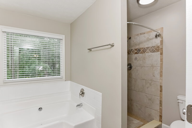 2,810/Mo, 3811 Eden Glen Dr SE Conyers, GA 30013 Main Bathroom View 2