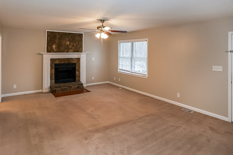 2,255/Mo, 107 Cedar Creek Ct Acworth, GA 30101 Living Room View