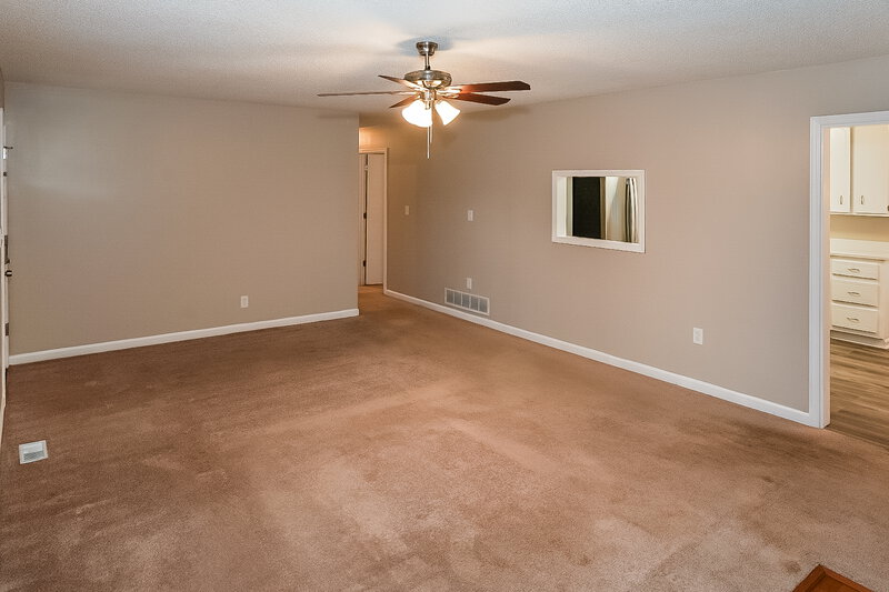 2,255/Mo, 107 Cedar Creek Ct Acworth, GA 30101 Living Room View 2
