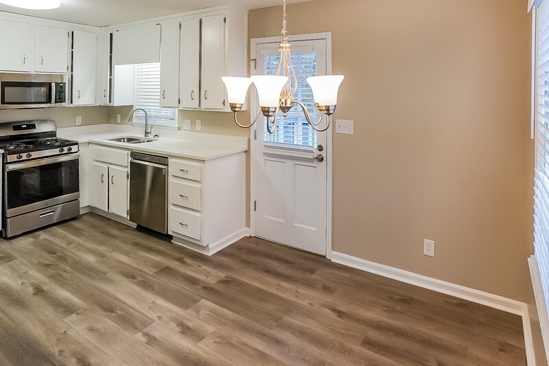 2,255/Mo, 107 Cedar Creek Ct Acworth, GA 30101 Dining Room View