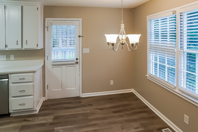 2,255/Mo, 107 Cedar Creek Ct Acworth, GA 30101 Dining Room View 2