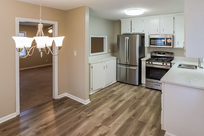 2,255/Mo, 107 Cedar Creek Ct Acworth, GA 30101 Kitchen View 2