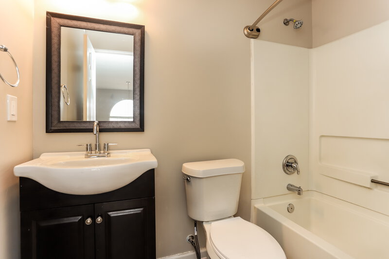 2,965/Mo, 2244 Waters Run Decatur, GA 30035 Bathroom View