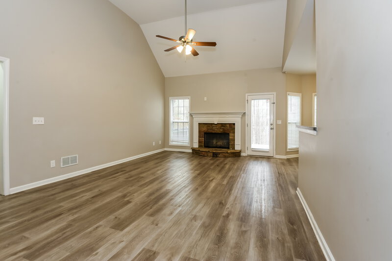 2,960/Mo, 636 Forest Pine Dr Ball Ground, GA 30107 Living Room View