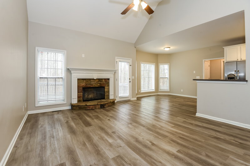 2,960/Mo, 636 Forest Pine Dr Ball Ground, GA 30107 Living Room View 2