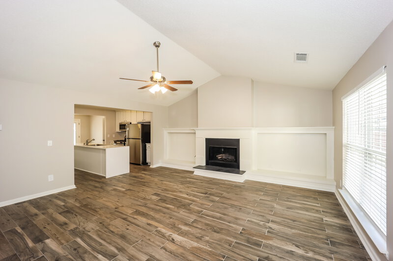 1,885/Mo, 102 Meadow Ct Fairburn, GA 30213 Living Room View 2