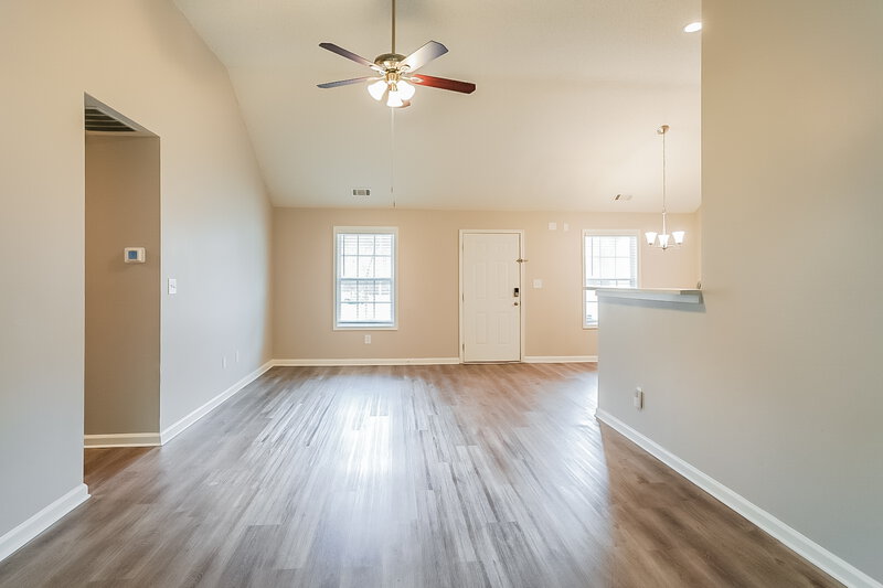 1,890/Mo, 4925 Brookwood Pl College Park, GA 30349 Misc View 2