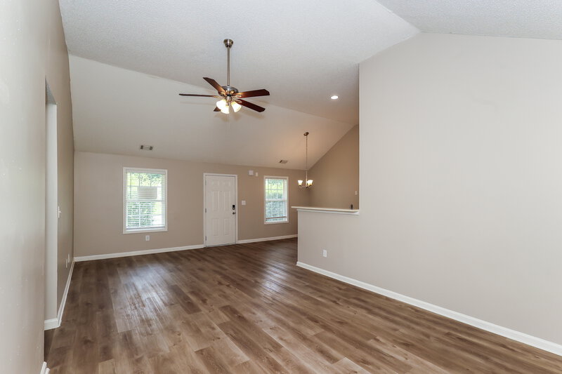 1,795/Mo, 4925 Brookwood Pl College Park, GA 30349 Living Room View 3