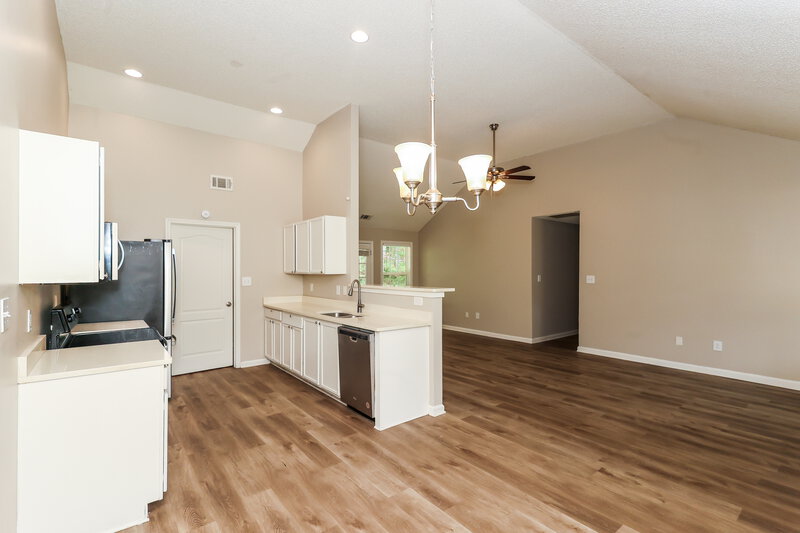 1,795/Mo, 4925 Brookwood Pl College Park, GA 30349 Dining Room View