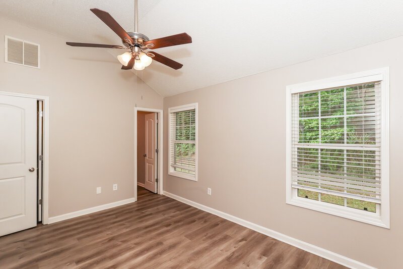 1,795/Mo, 4925 Brookwood Pl College Park, GA 30349 Main Bedroom View