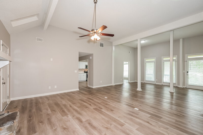 2,315/Mo, 14 Sleepy Hollow Ct Stockbridge, GA 30281 Living Room View 2