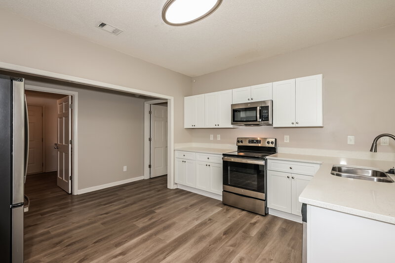 2,315/Mo, 14 Sleepy Hollow Ct Stockbridge, GA 30281 Kitchen View