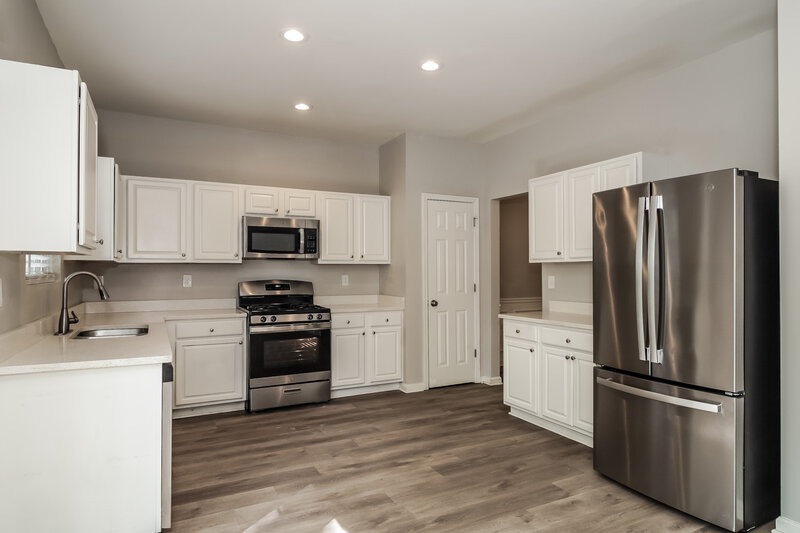 2,830/Mo, 2981 Courtland Oaks Trl SW Marietta, GA 30060 Kitchen View